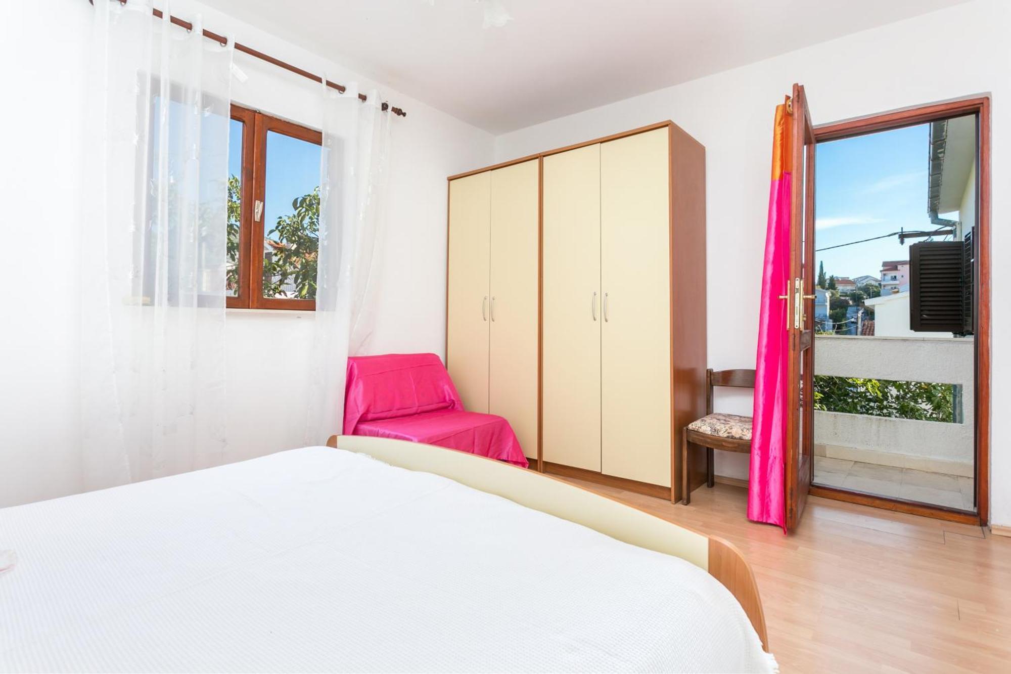 Apartments By The Sea Seget Vranjica, Trogir - 1038 Værelse billede